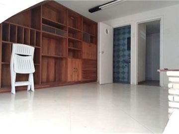 SE VENDE CASA BARRIO LA SOLEDAD 240 M2. (LOCAL TEUSAQUILLO UPZ 101)