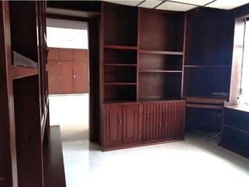 SE VENDE CASA BARRIO LA SOLEDAD 240 M2. (LOCAL TEUSAQUILLO UPZ 101)