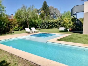 Casa En Alquiler En Caletas, Soñada!