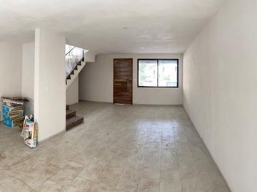 SE VENDE HERMOSA CASA