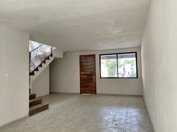 SE VENDE HERMOSA CASA