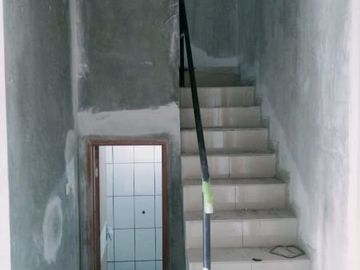 RUMAH SIAP HUNI TERMURAH TENGAH KOTA 2 LANTAI DIBAWAH 1 M