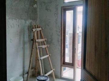 RUMAH SIAP HUNI TERMURAH TENGAH KOTA 2 LANTAI DIBAWAH 1 M