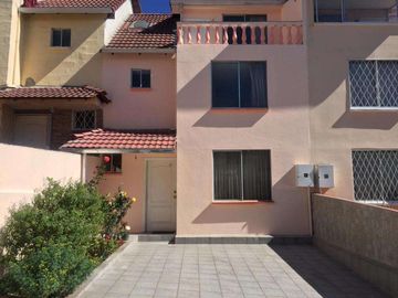 Venta Casa, Calle Juan Barrezueta , Sector Supermaxi Carcelen Norte de Quito