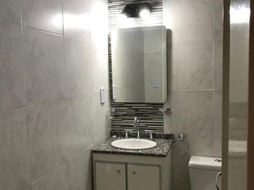 Casa totalmente reciclada a nueva a una cuadra de Av. Roca