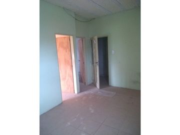 INMUEBLE EN BLOCK EN VENTA ITUZAINGO NORTE 4 DEPTOS 3 LOCALES Y VVDA