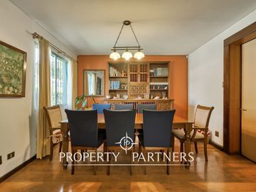 Amplia casa en venta en La Reina cercano a metro  Fernando Castillo Velasco