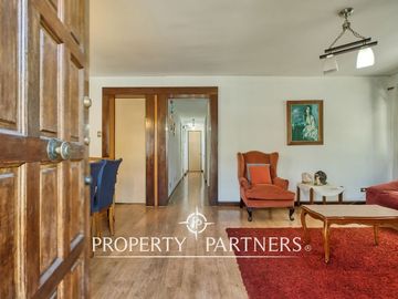 Amplia casa en venta en La Reina cercano a metro  Fernando Castillo Velasco