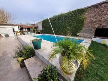 Casa en venta en Avellaneda Este