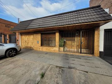 Casa en venta en Avellaneda Este