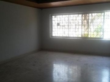 casa-local en arriendo/venta en ciudad jardín. Cod V13659