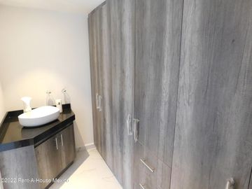 Departamento en Venta en Lomas de San Lorenzo  RAH232827REF