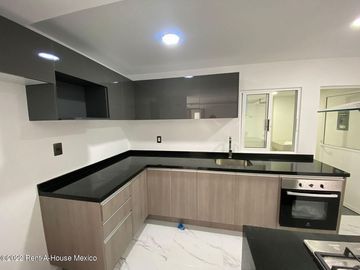 Departamento en Venta en Lomas de San Lorenzo  RAH232827REF