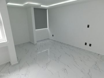 Departamento en Venta en Lomas de San Lorenzo  RAH232827REF