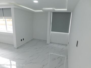 Departamento en Venta en Lomas de San Lorenzo  RAH232827REF