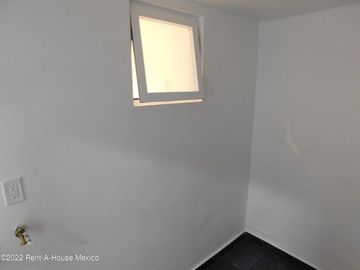 Departamento en Venta en Lomas de San Lorenzo  RAH232827REF