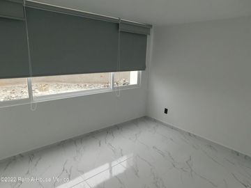 Departamento en Venta en Lomas de San Lorenzo  RAH232827REF