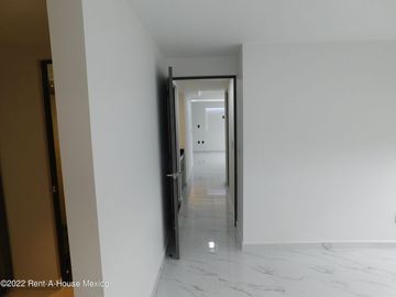 Departamento en Venta en Lomas de San Lorenzo  RAH232827REF