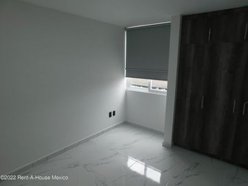 Departamento en Venta en Lomas de San Lorenzo  RAH232827REF