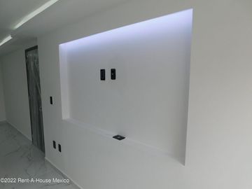Departamento en Venta en Lomas de San Lorenzo  RAH232827REF