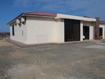 Se Vende Casa Cerca del Mar en Ancon