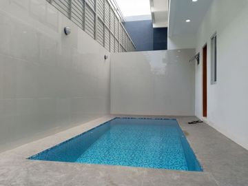 Furnished House with 5 Bedroom for SALE in Friendship Angeles City Good for Investment