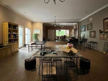 Dijual Rumah Mewah di Jakarta Selatan Lt1050m² SHM 17 Milyar (Harga Dibawah Pasaran)