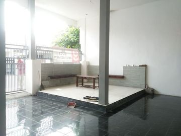 Rumah Siap Huni Selangkah ke Masjid Agung Surabaya Murah