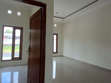 RUMAH MURAH, DP RINGAN DEKAT BANDARA ADISUCIPTO YOGYA