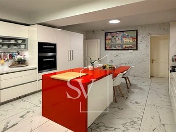 Estilo francés, espectacular casa en pleno Barrio el Golf