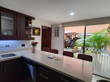 casa en venta en suramerica. Cod V12073