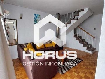 Casa en Venta en Cercano a avenida cuatro esquinas con avenida gabriela mistral