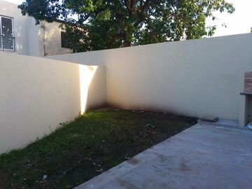 Excelente complejo de duplex a estrenar a 6 cuadras de la estacion de Ituzaingo