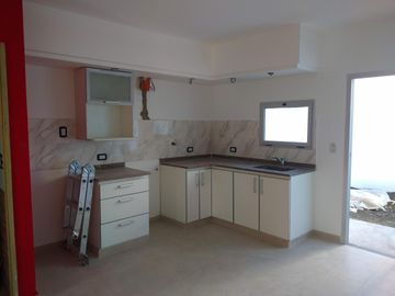 Excelente complejo de duplex a estrenar a 6 cuadras de la estacion de Ituzaingo
