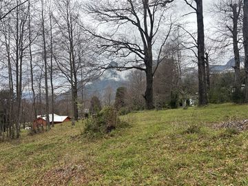 CASA CON TERRENO DE 7900 M2 - CERCANO AL CENTRO DE PUCÓN