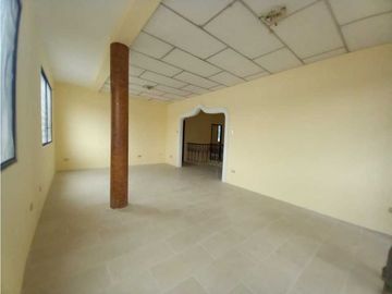 Vendo fabulosa casa esquinera (suite adicional+oficina)