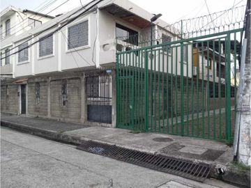 Vendo fabulosa casa esquinera (suite adicional+oficina)