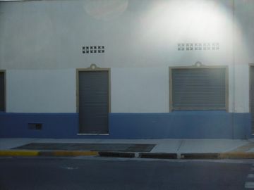 Casa en esquina con local A RECICLAR garaje 230mts