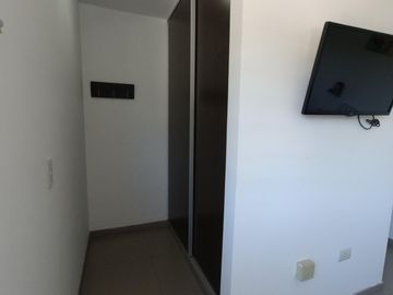 RETASADA  Casa de 5 AMBIENTES ubicada a 300 metros de la estación .