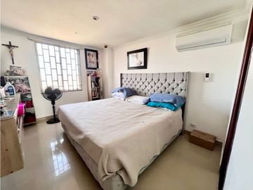 SE VENDE HERMOSO Y AMPLIO APARTAMENTO EN TABOR TRADICIONAL