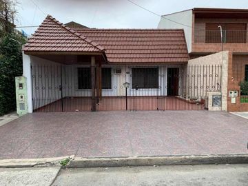 Casa en venta en Piñeyro