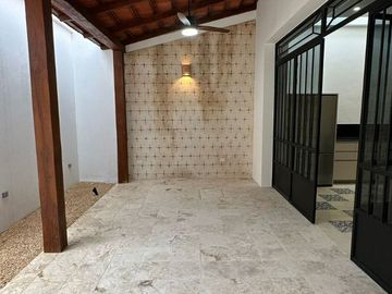 Casa en Venta en Mérida, La Ermita, Centro (64-3-1planta) Azul