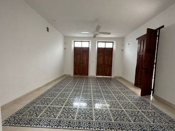 Casa en Venta en Mérida, La Ermita, Centro (64-3-1planta) Azul