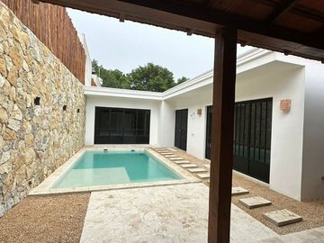 Casa en Venta en Mérida, La Ermita, Centro (64-3-1planta) Azul