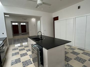 Casa en Venta en Mérida, La Ermita, Centro (64-3-1planta) Azul