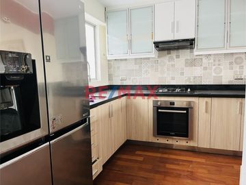 Venta de Departamento en Calle Italia, Miraflores

Vendo lindo Departamento, en una de las mejores zonas de Miraflores.

Este lindo departamento s