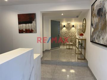 Venta de Departamento en Calle Italia, Miraflores

Vendo lindo Departamento, en una de las mejores zonas de Miraflores.

Este lindo departamento s