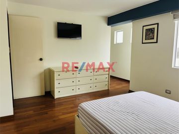 Venta de Departamento en Calle Italia, Miraflores

Vendo lindo Departamento, en una de las mejores zonas de Miraflores.

Este lindo departamento s