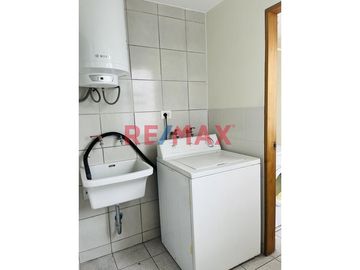 Venta de Departamento en Calle Italia, Miraflores

Vendo lindo Departamento, en una de las mejores zonas de Miraflores.

Este lindo departamento s