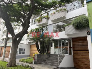 Venta de Departamento en Calle Italia, Miraflores

Vendo lindo Departamento, en una de las mejores zonas de Miraflores.

Este lindo departamento s